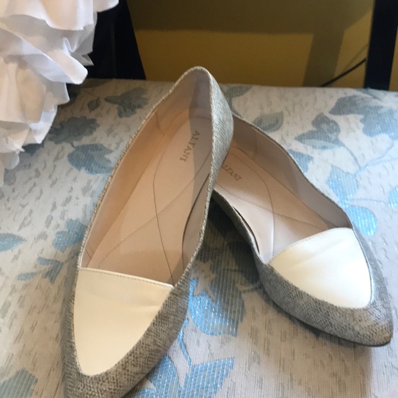 Flats - Picture 1 of 3